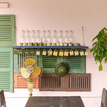 Hanoi Retro 80S Homestay Exteriör bild