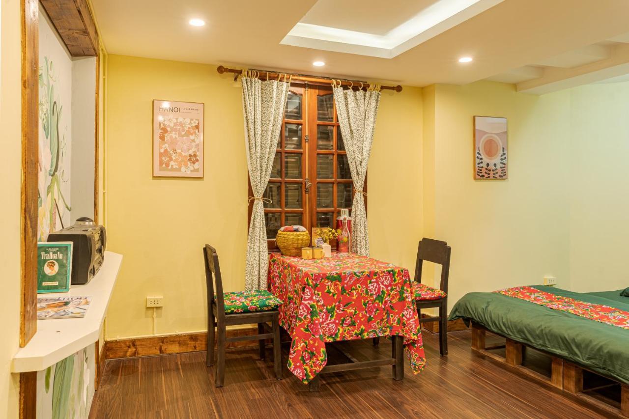 Hanoi Retro 80S Homestay Exteriör bild