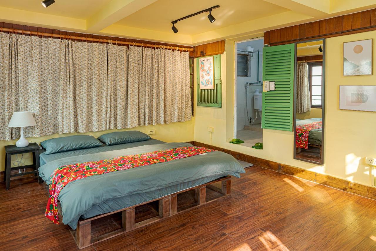 Hanoi Retro 80S Homestay Exteriör bild