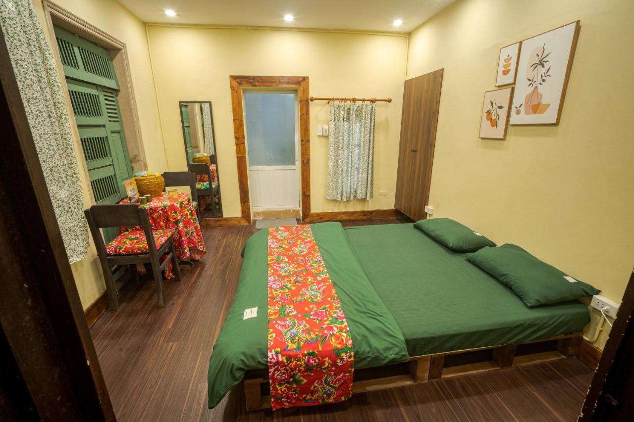 Hanoi Retro 80S Homestay Exteriör bild