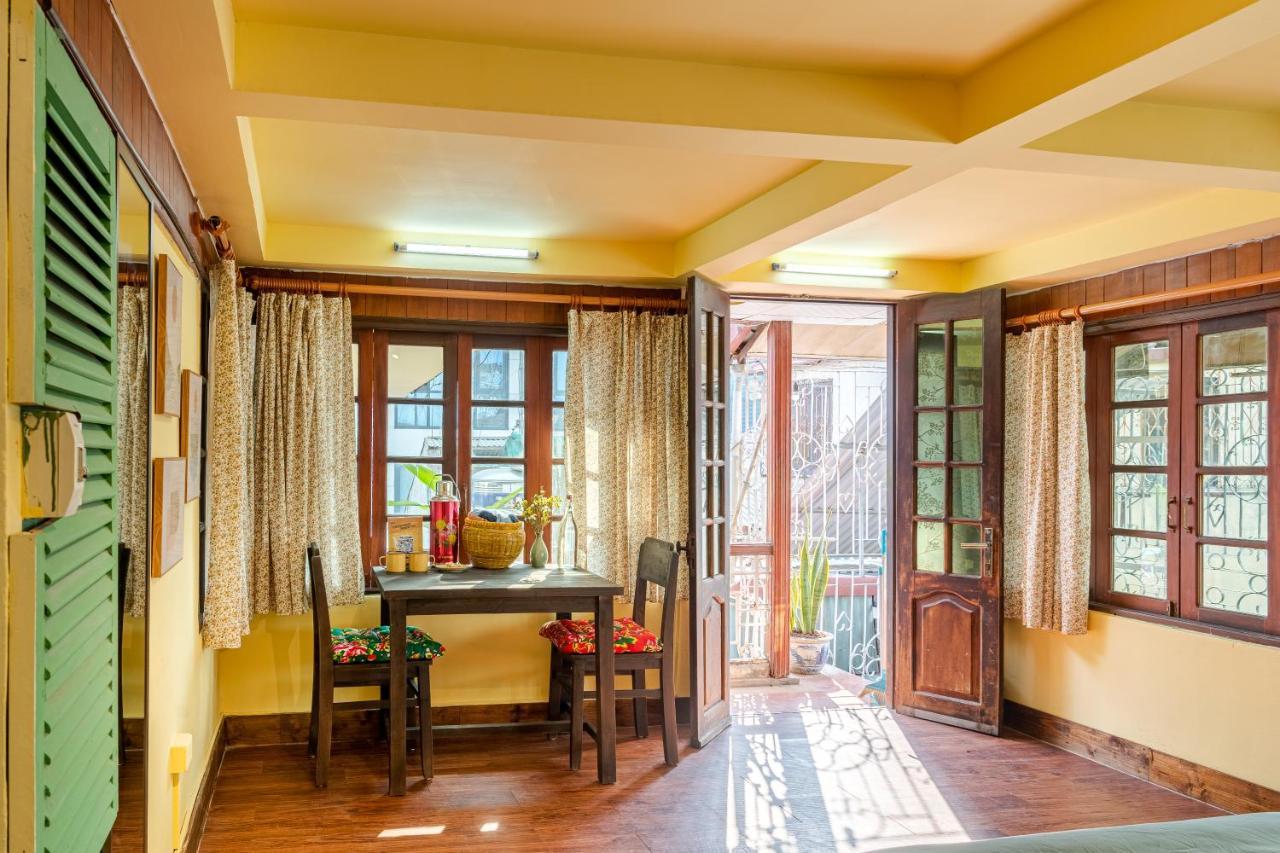 Hanoi Retro 80S Homestay Exteriör bild