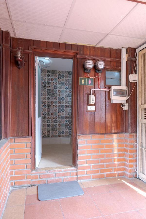 Hanoi Retro 80S Homestay Exteriör bild