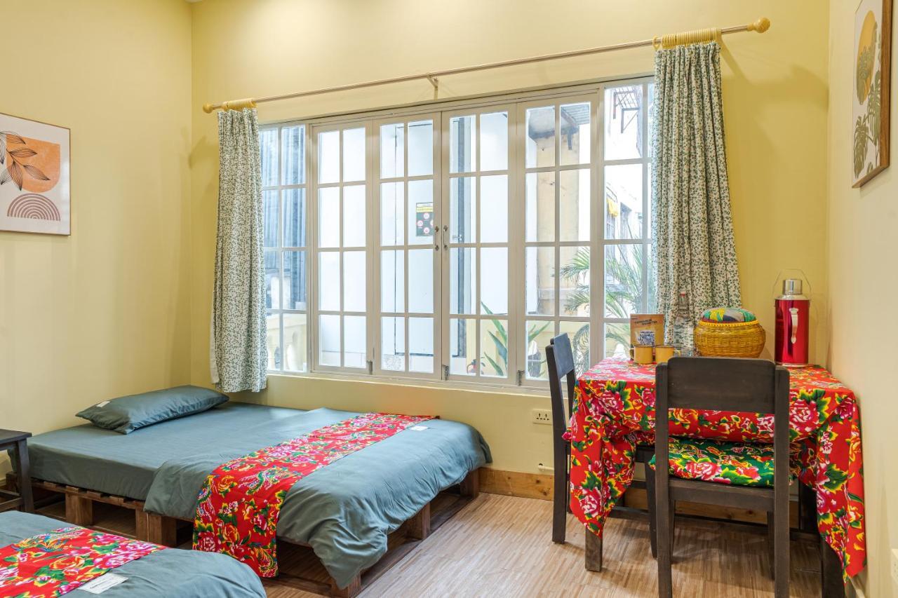 Hanoi Retro 80S Homestay Exteriör bild