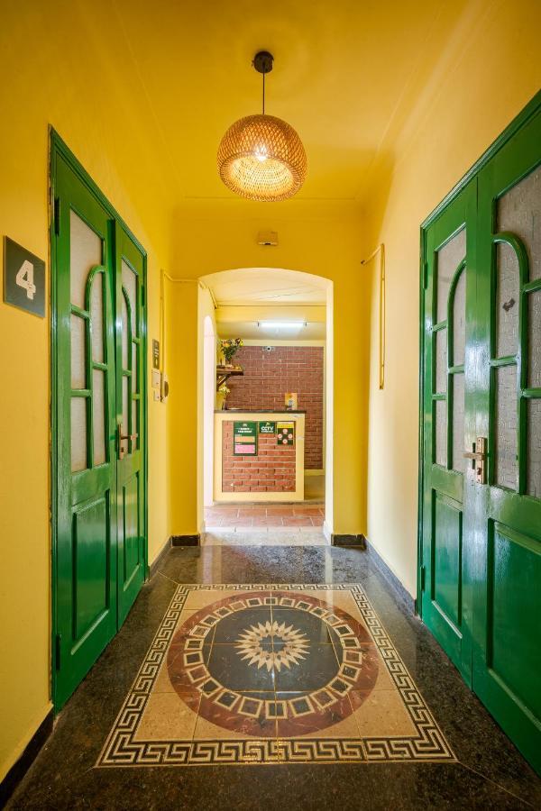 Hanoi Retro 80S Homestay Exteriör bild